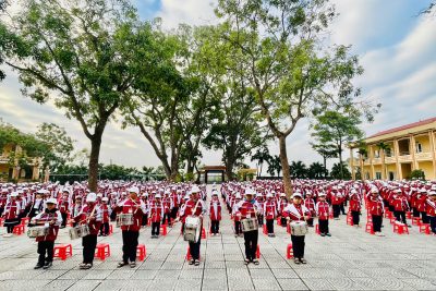 SINH HOẠT DƯỚI CỜ  CHỦ ĐIỂM: “TRUYỀN THỐNG ANH BỘ ĐỘI CỤ HỒ”